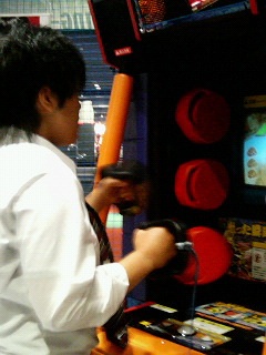 �R���邺